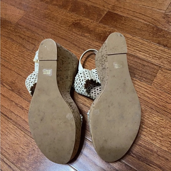 Tory Burch Daisy platform Wedge Sandals - Picture 6 of 7
